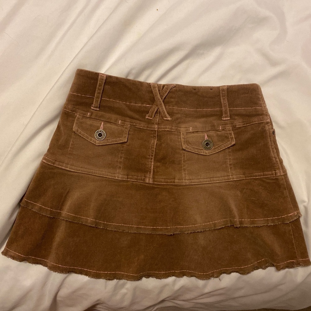 skirt - Picture 2 of 3